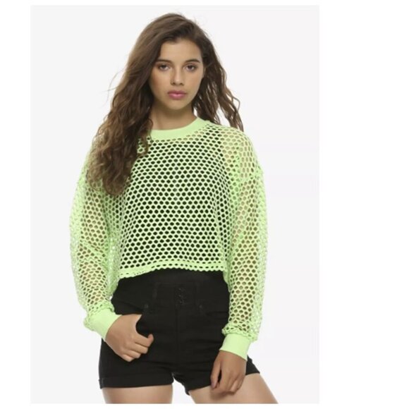 💥Hot Topic Neon Green Fishnet Mesh Oversized Crop Top - Picture 1 of 7